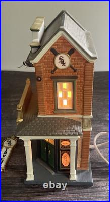 Vintage Dept 56 Chicago White Sox Tavern Christmas in the City Series READ