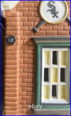 Vintage Dept 56 Chicago White Sox Tavern Christmas in the City Series READ